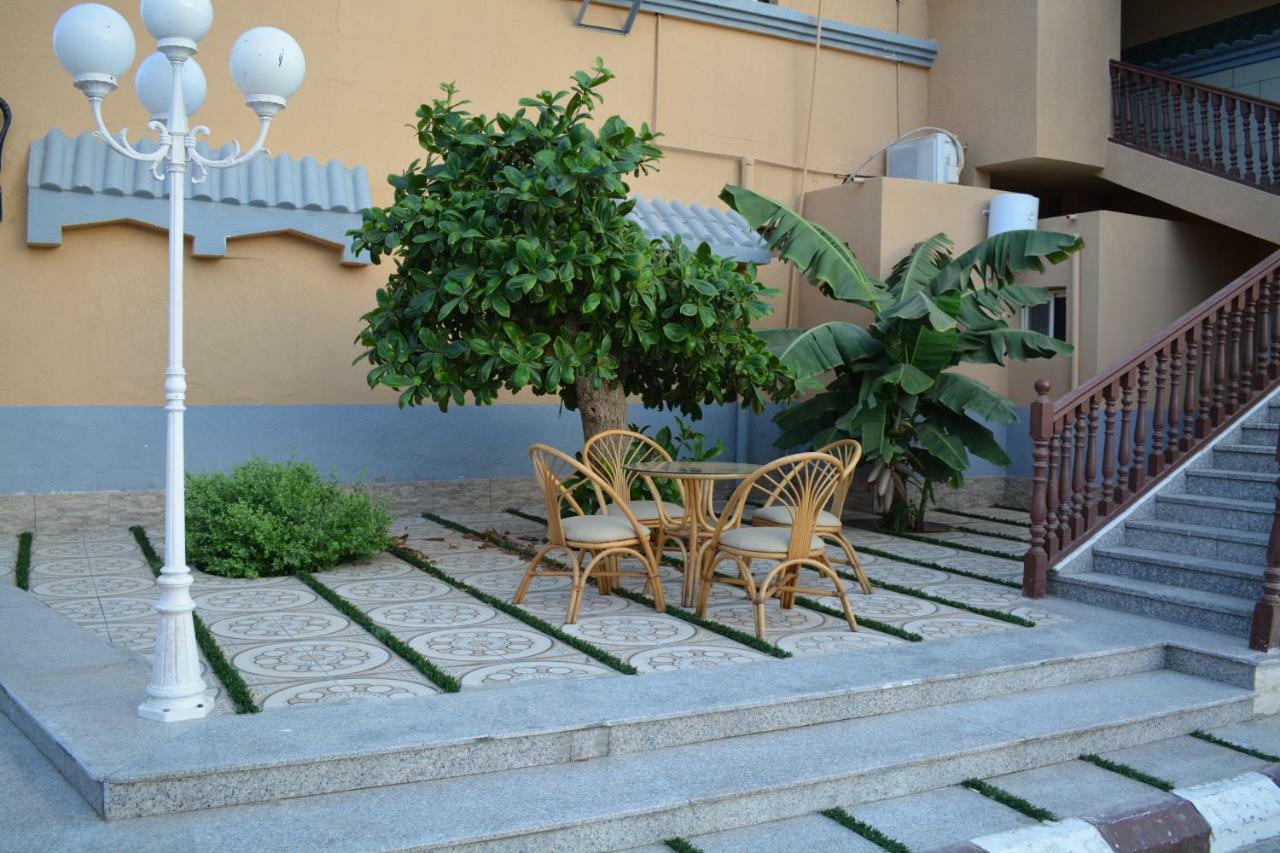 منتجع شاطئ العرب - خليج الرايس Rayyis Exterior foto